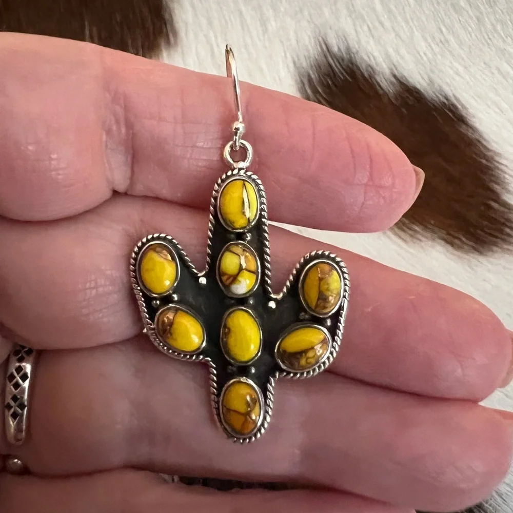 ❤️ Honey Dahlia Kingman Turquoise Navajo Style Cactus Dangle Earrings 1.88”L
